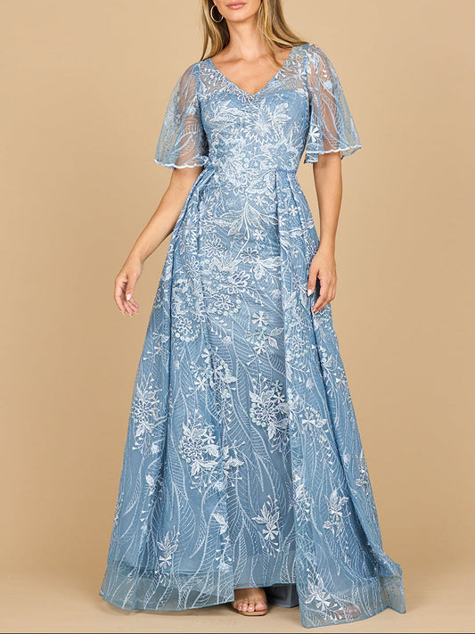 Vestido ajustado de encaje con sobrefalda, cuello en V y mangas tipo capa | 28880