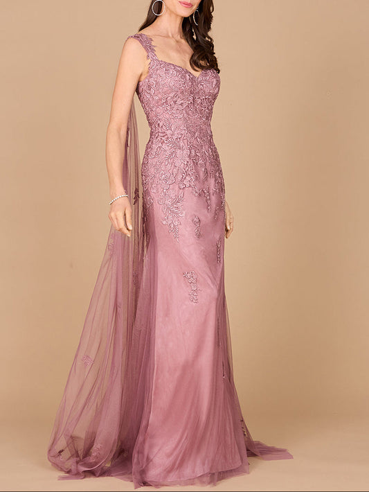 Vestido de encaje bordado con capas fluidas