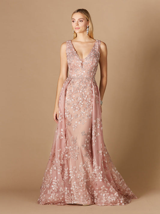 Vestido con sobrefalda de aplicaciones florales