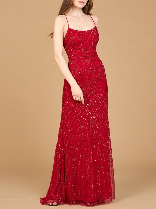 Vestido de encaje con espalda descubierta y cuentas